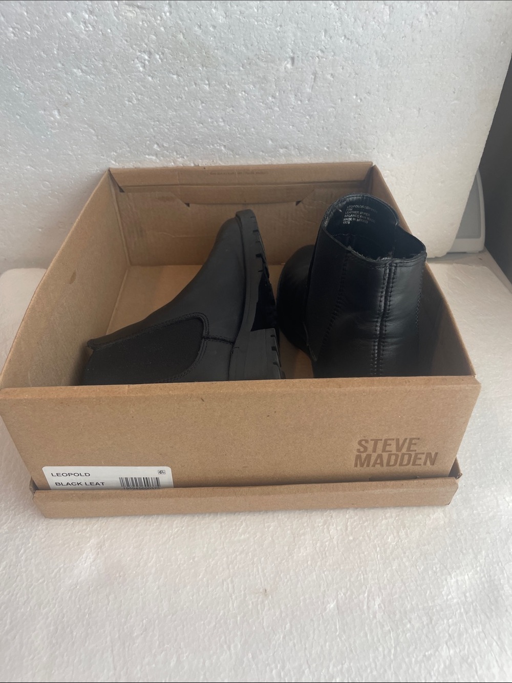 Steve Madden Leopold Black Leather Booties boots low heel women’s size 7 1/2 - Picture 13 of 13
